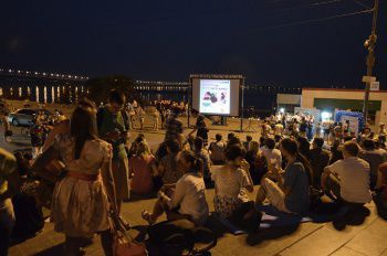 Фестиваль уличного кино в Саратове