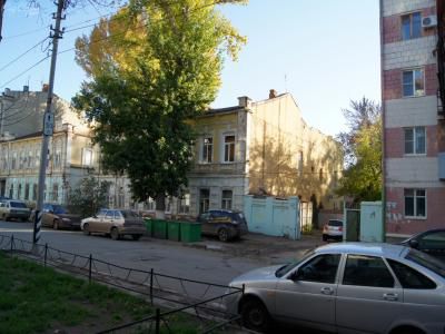 Дома близнецы на улице Шевченко Саратов