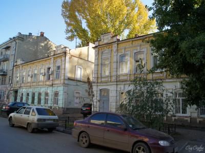 Дома близнецы на улице Шевченко Саратов